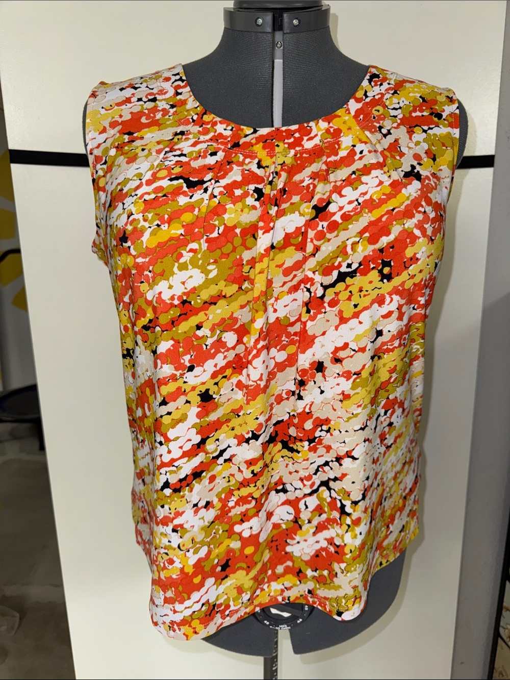 Evan Picone Sleeveless Abstract Dot-Print Pleat Neck Sleeveless Blouse